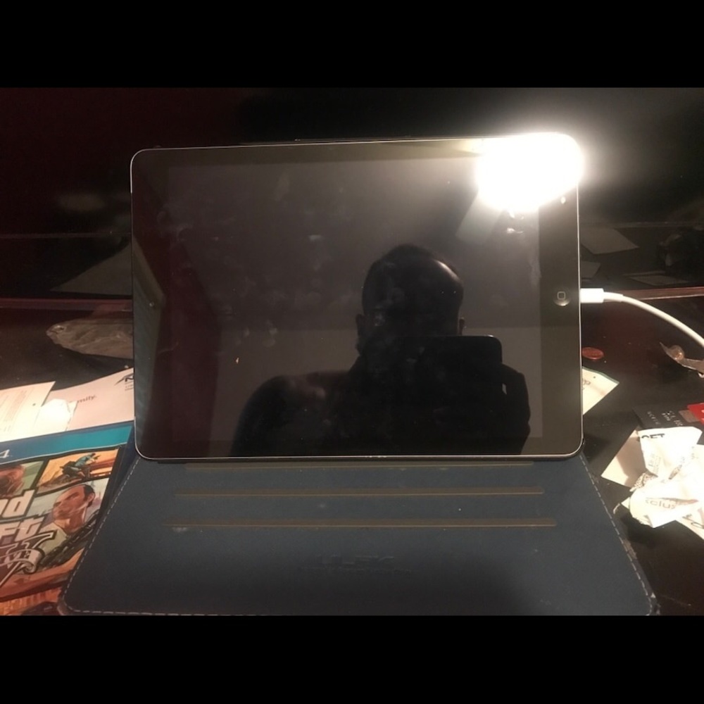Ipad With Stand - image 1